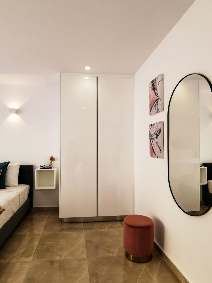 Phaedrus Living: Luxury Maisonette Lighthouse 60 파포스 외부 사진